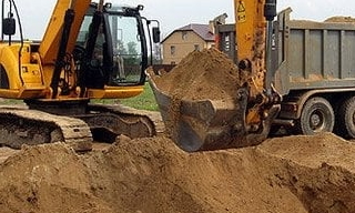 Выкопать яму экскаватором в Челябинске от 928 руб. - 2Землекопа-Члб